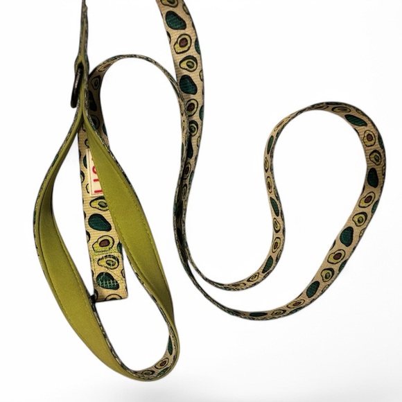 Stylish Avocado Dog Leash - Green- Made in Puerto Rico - Picture 3 of 4